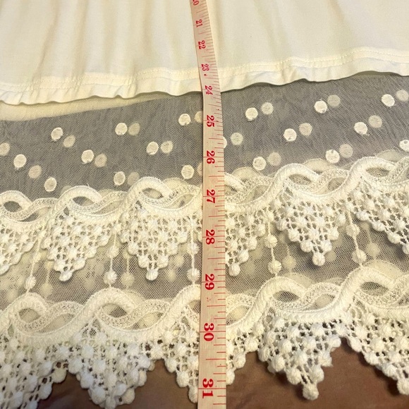 LACE SLIP DRESS EXTENDER TOP IN OFF WHITE - Picture 8 of 9